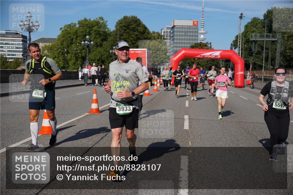 07.09.2025 - BARMER Alsterlauf Yannick Fuchs http://msf.ph/oto/8828107 07.09.2025 10:12:35 Laufen 10, 4995, 3933, 5261, 559 meine-sportfotos.de