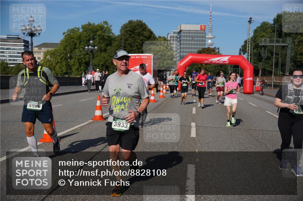 07.09.2025 - BARMER Alsterlauf Yannick Fuchs http://msf.ph/oto/8828108 07.09.2025 10:12:35 Laufen 10, 4995, 3933, 8133, 59 meine-sportfotos.de