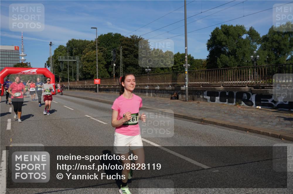 07.09.2025 - BARMER Alsterlauf Yannick Fuchs http://msf.ph/oto/8828119 07.09.2025 10:12:38 Laufen 8131, 5737, 261 meine-sportfotos.de
