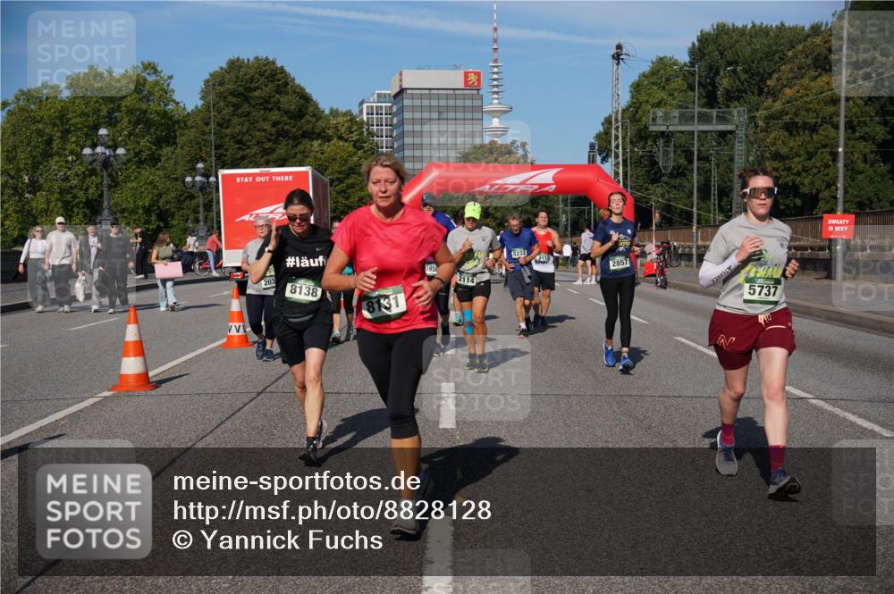 07.09.2025 - BARMER Alsterlauf Yannick Fuchs http://msf.ph/oto/8828128 07.09.2025 10:12:39 Laufen 203, 8138, 8131, 5936, 2114, 5232, 4113, 2857, 5737, 470 meine-sportfotos.de