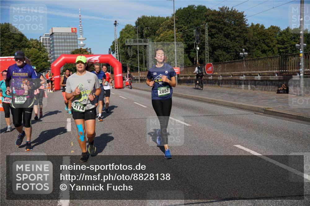 07.09.2025 - BARMER Alsterlauf Yannick Fuchs http://msf.ph/oto/8828138 07.09.2025 10:12:42 Laufen 3403, 5936, 2114, 10, 32, 2857 meine-sportfotos.de