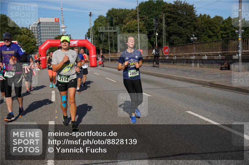 07.09.2025 - BARMER Alsterlauf Yannick Fuchs http://msf.ph/oto/8828139 07.09.2025 10:12:42 Laufen 40, 5936, 15832, 2114, 2857, 177 meine-sportfotos.de