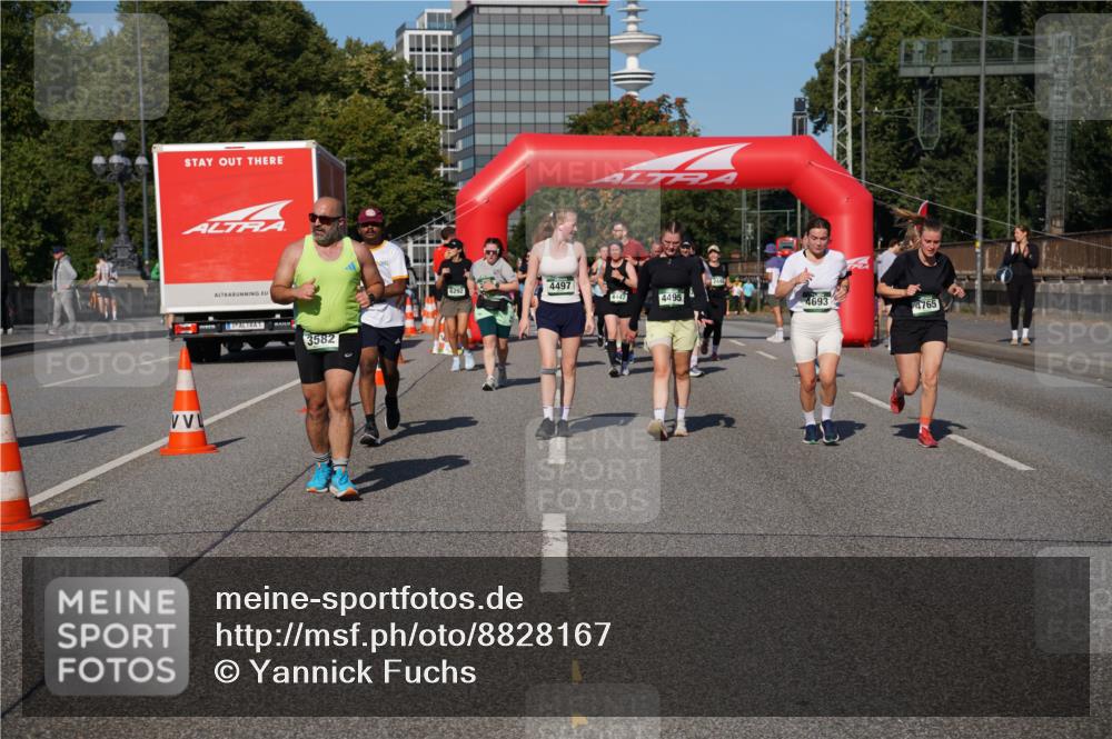 07.09.2025 - BARMER Alsterlauf Yannick Fuchs http://msf.ph/oto/8828167 07.09.2025 10:12:50 Laufen 3582, 4497, 6292, 4447, 4495, 4693, 765 meine-sportfotos.de
