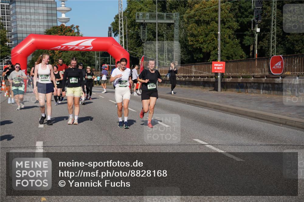 07.09.2025 - BARMER Alsterlauf Yannick Fuchs http://msf.ph/oto/8828168 07.09.2025 10:12:51 Laufen 2555, 4497, 4495, 2448, 4693, 4765 meine-sportfotos.de