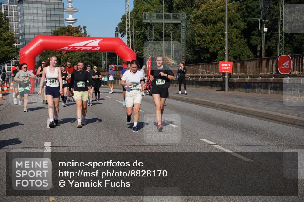 07.09.2025 - BARMER Alsterlauf Yannick Fuchs http://msf.ph/oto/8828170 07.09.2025 10:12:51 Laufen 4497, 447, 4495, 4765, 4693, 1 meine-sportfotos.de