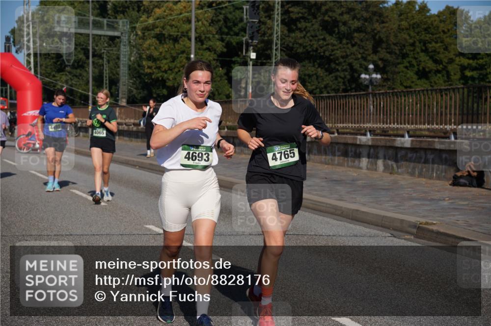 07.09.2025 - BARMER Alsterlauf Yannick Fuchs http://msf.ph/oto/8828176 07.09.2025 10:12:54 Laufen 4065, 4693, 36, 4765 meine-sportfotos.de
