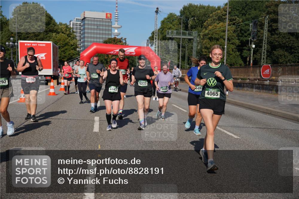 07.09.2025 - BARMER Alsterlauf Yannick Fuchs http://msf.ph/oto/8828191 07.09.2025 10:12:58 Laufen 292, 4109, 402, 2461, 2447, 4447, 5237, 5888, 4492, 4065 meine-sportfotos.de
