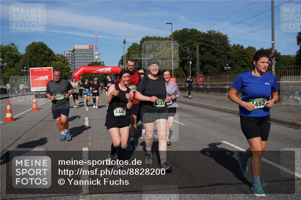 07.09.2025 - BARMER Alsterlauf Yannick Fuchs http://msf.ph/oto/8828200 07.09.2025 10:13:01 Laufen 2713, 32, 2447, 4447, 4402, 5237, 1492 meine-sportfotos.de