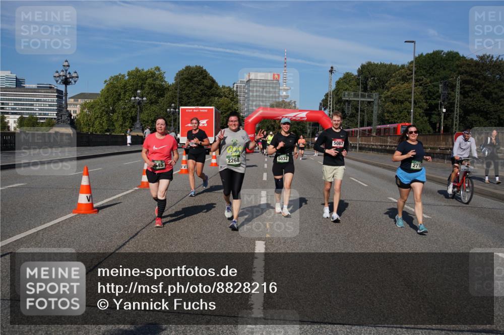 07.09.2025 - BARMER Alsterlauf Yannick Fuchs http://msf.ph/oto/8828216 07.09.2025 10:13:04 Laufen 330, 2268, 5032, 545, 5087, 2718 meine-sportfotos.de