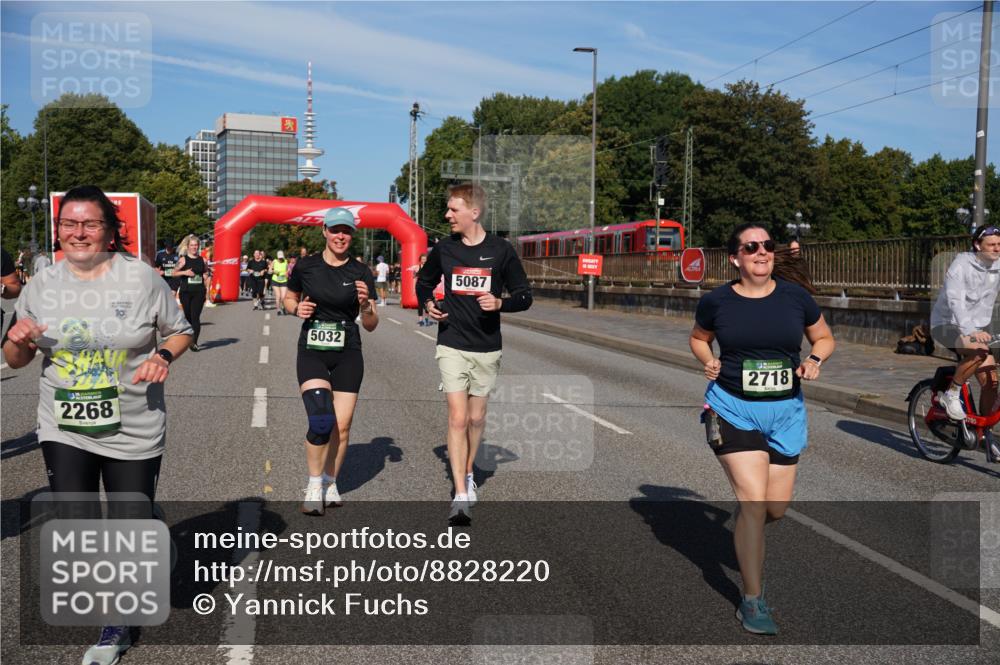 07.09.2025 - BARMER Alsterlauf Yannick Fuchs http://msf.ph/oto/8828220 07.09.2025 10:13:05 Laufen 2268, 10, 5032, 5087, 2718 meine-sportfotos.de