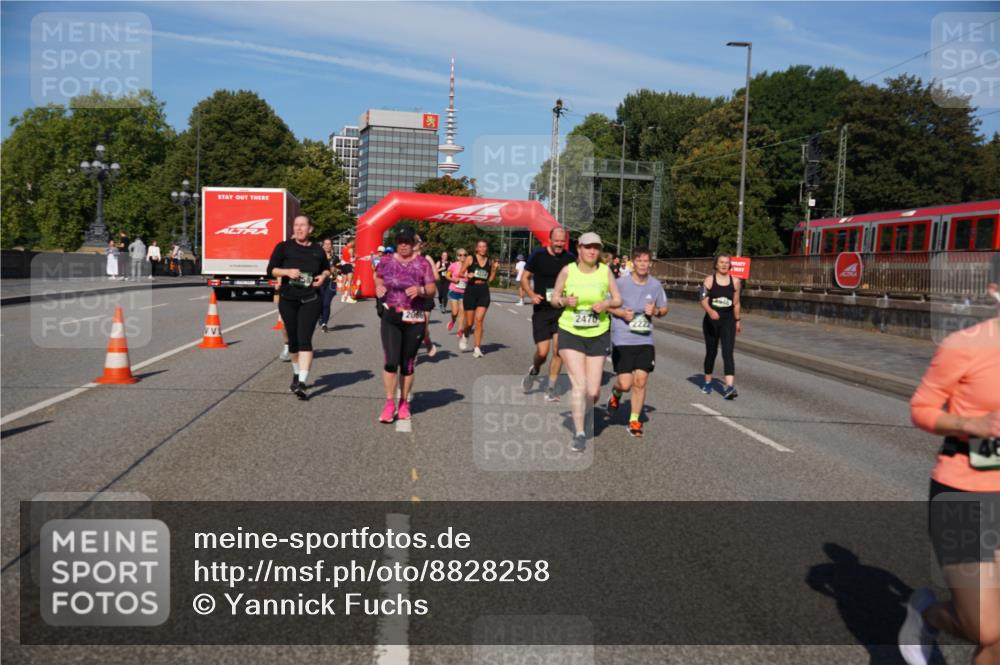 07.09.2025 - BARMER Alsterlauf Yannick Fuchs http://msf.ph/oto/8828258 07.09.2025 10:13:14 Laufen 2066, 2470 meine-sportfotos.de