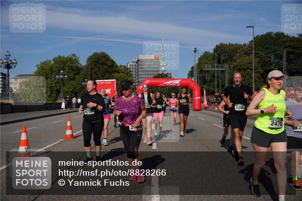 07.09.2025 - BARMER Alsterlauf Yannick Fuchs http://msf.ph/oto/8828266 07.09.2025 10:13:16 Laufen 4758, 2000, 858, 325, 3231, 4324, 4396, 7, 2470 meine-sportfotos.de
