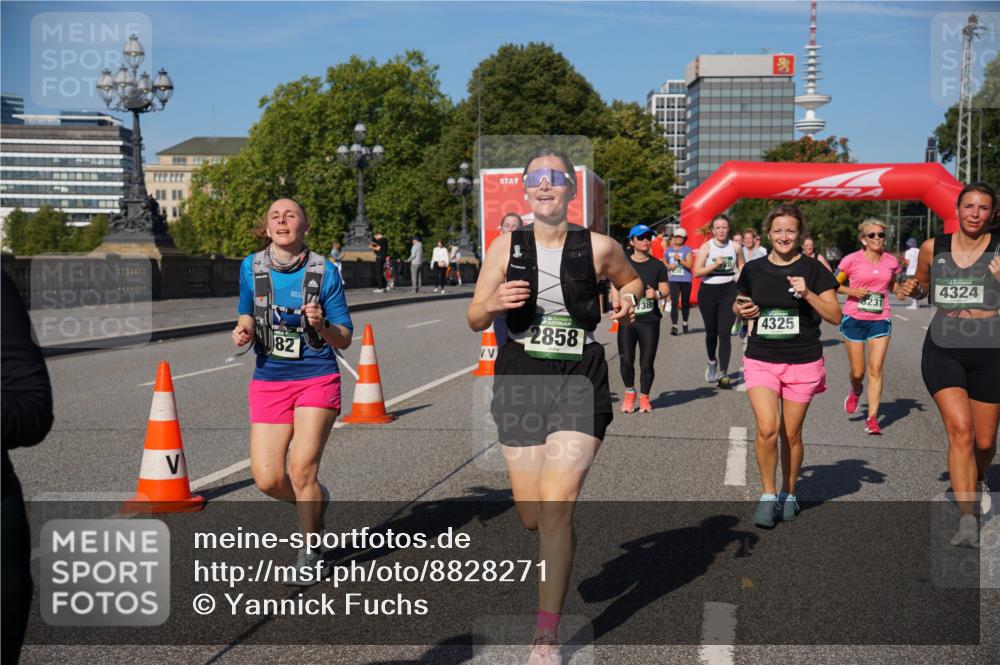 07.09.2025 - BARMER Alsterlauf Yannick Fuchs http://msf.ph/oto/8828271 07.09.2025 10:13:17 Laufen 82, 2858, 4324, 231, 4325 meine-sportfotos.de