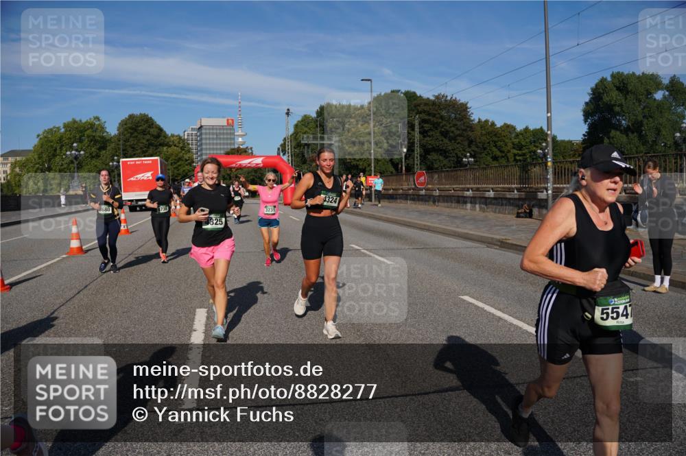 07.09.2025 - BARMER Alsterlauf Yannick Fuchs http://msf.ph/oto/8828277 07.09.2025 10:13:19 Laufen 680, 738, 325, 3231, 4324, 5541 meine-sportfotos.de
