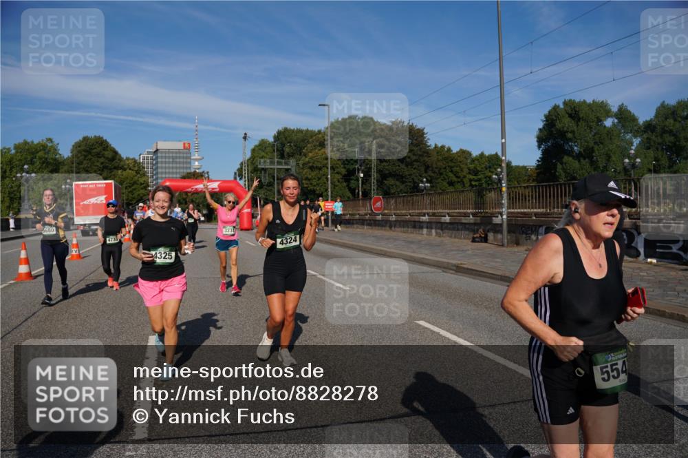 07.09.2025 - BARMER Alsterlauf Yannick Fuchs http://msf.ph/oto/8828278 07.09.2025 10:13:19 Laufen 5680, 4738, 4325, 3231, 4324, 554 meine-sportfotos.de