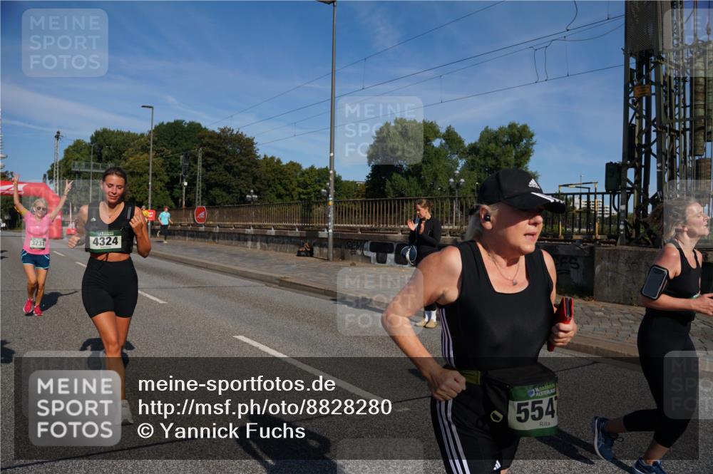 07.09.2025 - BARMER Alsterlauf Yannick Fuchs http://msf.ph/oto/8828280 07.09.2025 10:13:19 Laufen 3231, 4324, 3, 554 meine-sportfotos.de