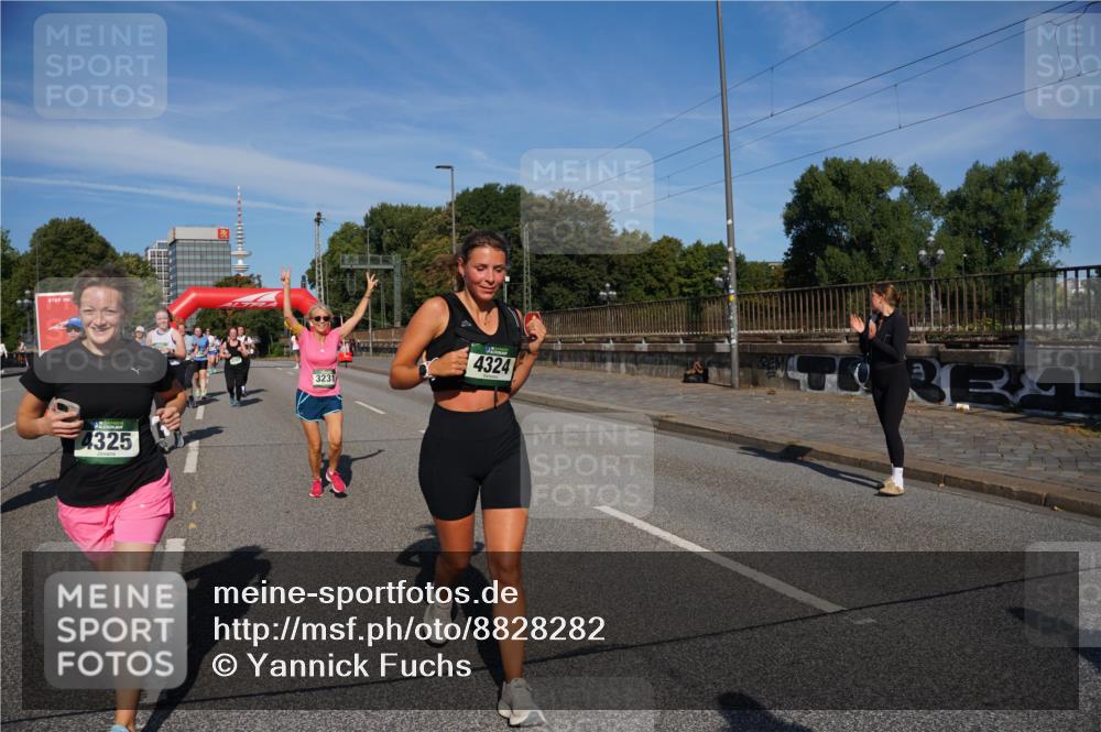 07.09.2025 - BARMER Alsterlauf Yannick Fuchs http://msf.ph/oto/8828282 07.09.2025 10:13:19 Laufen 4325, 3231, 4324 meine-sportfotos.de