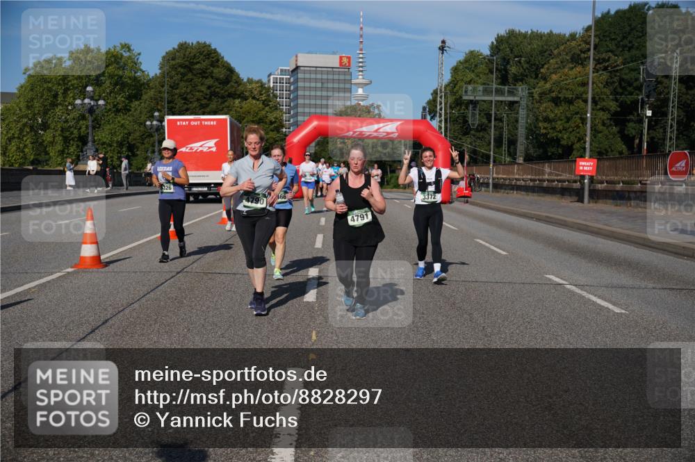 07.09.2025 - BARMER Alsterlauf Yannick Fuchs http://msf.ph/oto/8828297 07.09.2025 10:13:23 Laufen 326, 4790, 166, 4791, 3372 meine-sportfotos.de