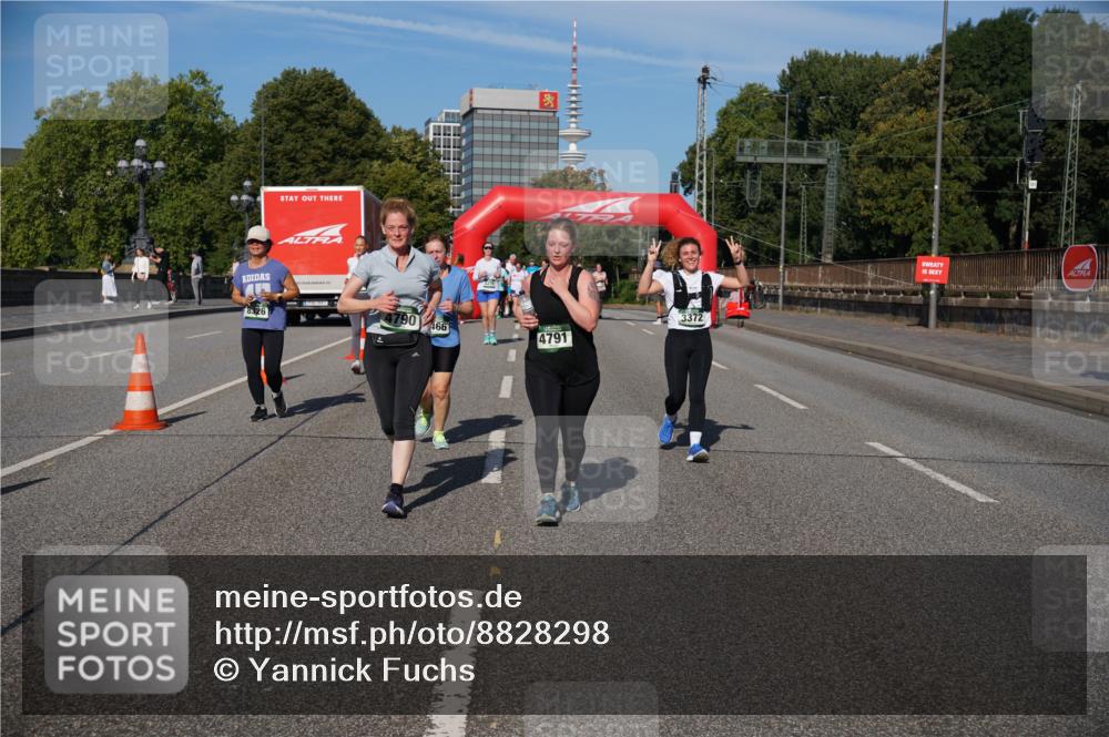 07.09.2025 - BARMER Alsterlauf Yannick Fuchs http://msf.ph/oto/8828298 07.09.2025 10:13:23 Laufen 326, 4790, 466, 4791, 3372 meine-sportfotos.de