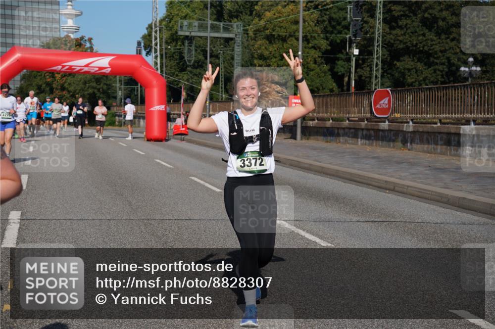 07.09.2025 - BARMER Alsterlauf Yannick Fuchs http://msf.ph/oto/8828307 07.09.2025 10:13:25 Laufen 4270, 3372 meine-sportfotos.de