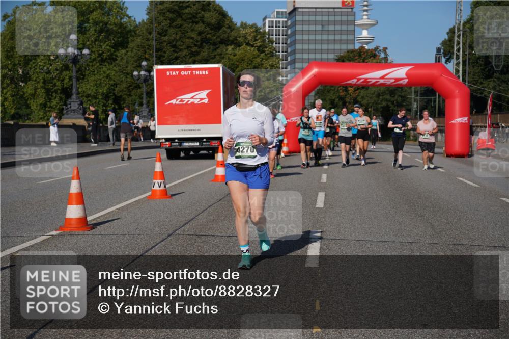 07.09.2025 - BARMER Alsterlauf Yannick Fuchs http://msf.ph/oto/8828327 07.09.2025 10:13:29 Laufen 4270, 3464, 346, 3881, 148 meine-sportfotos.de