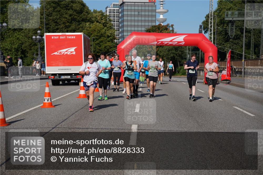 07.09.2025 - BARMER Alsterlauf Yannick Fuchs http://msf.ph/oto/8828333 07.09.2025 10:13:32 Laufen 5465, 3881, 4130, 4148, 2286 meine-sportfotos.de