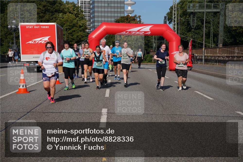 07.09.2025 - BARMER Alsterlauf Yannick Fuchs http://msf.ph/oto/8828336 07.09.2025 10:13:33 Laufen 2286, 257, 3862, 3881, 10, 5465 meine-sportfotos.de