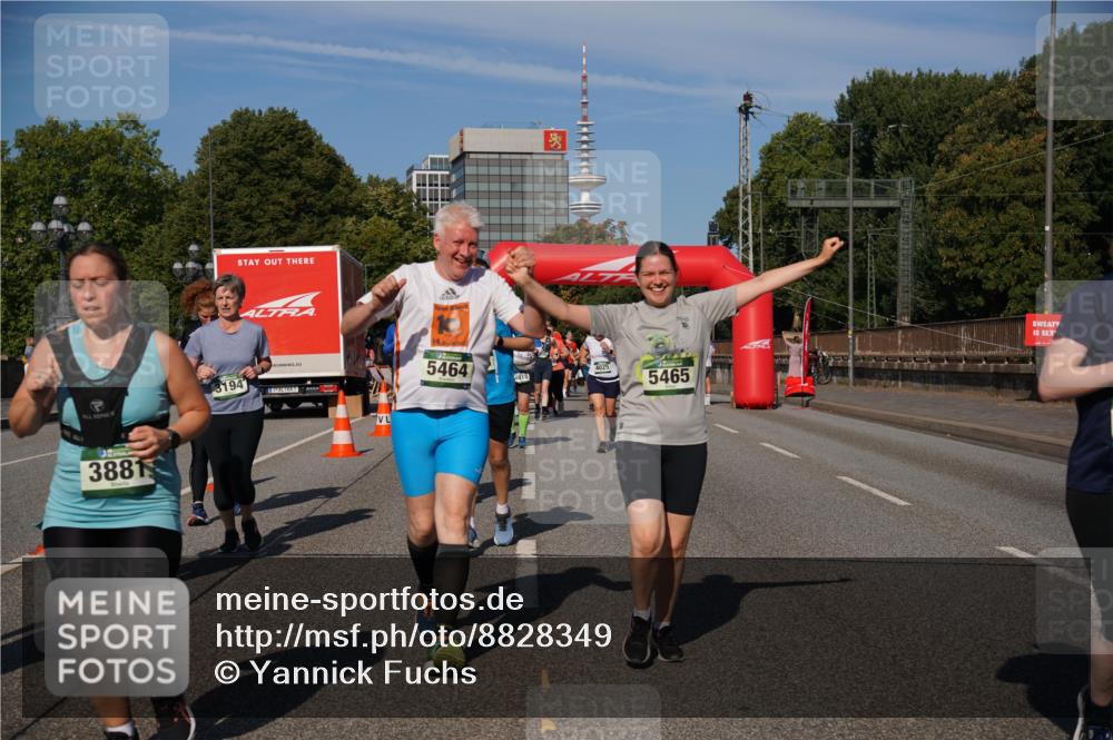 07.09.2025 - BARMER Alsterlauf Yannick Fuchs http://msf.ph/oto/8828349 07.09.2025 10:13:38 Laufen 3194, 3881, 14, 5464, 4025, 4818, 5465 meine-sportfotos.de