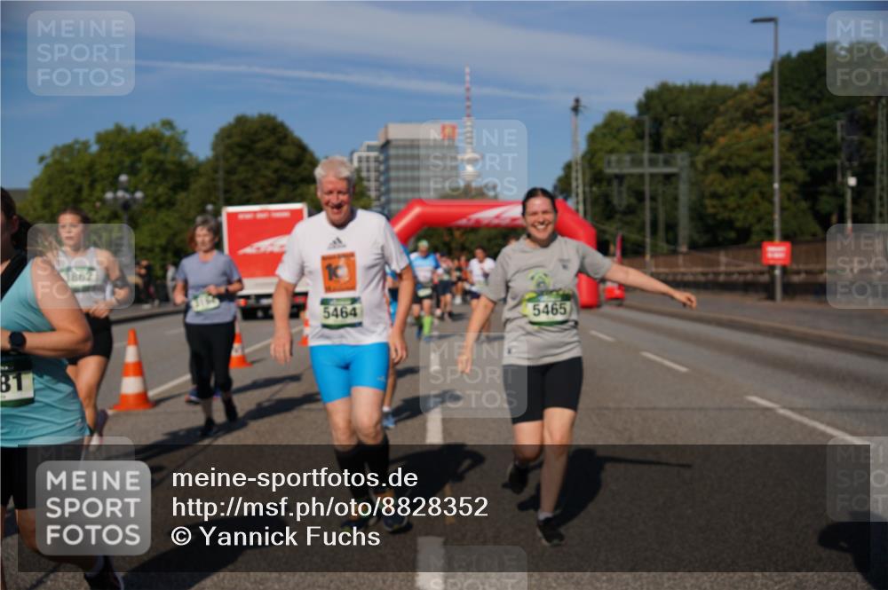 07.09.2025 - BARMER Alsterlauf Yannick Fuchs http://msf.ph/oto/8828352 07.09.2025 10:13:39 Laufen 81, 3862, 5464, 5465 meine-sportfotos.de