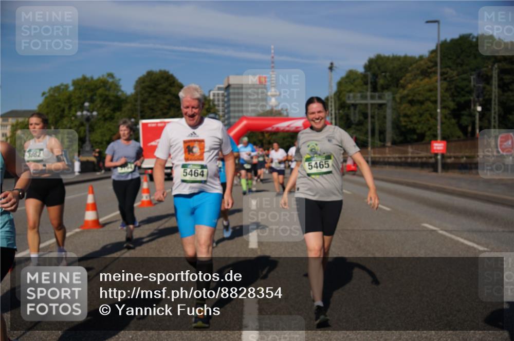 07.09.2025 - BARMER Alsterlauf Yannick Fuchs http://msf.ph/oto/8828354 07.09.2025 10:13:39 Laufen 3862, 5464, 5465 meine-sportfotos.de