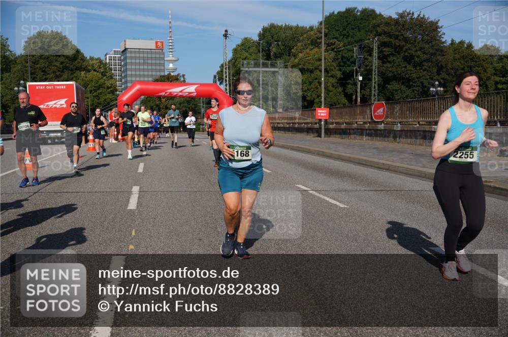 07.09.2025 - BARMER Alsterlauf Yannick Fuchs http://msf.ph/oto/8828389 07.09.2025 10:13:50 Laufen 5305, 168, 2255 meine-sportfotos.de