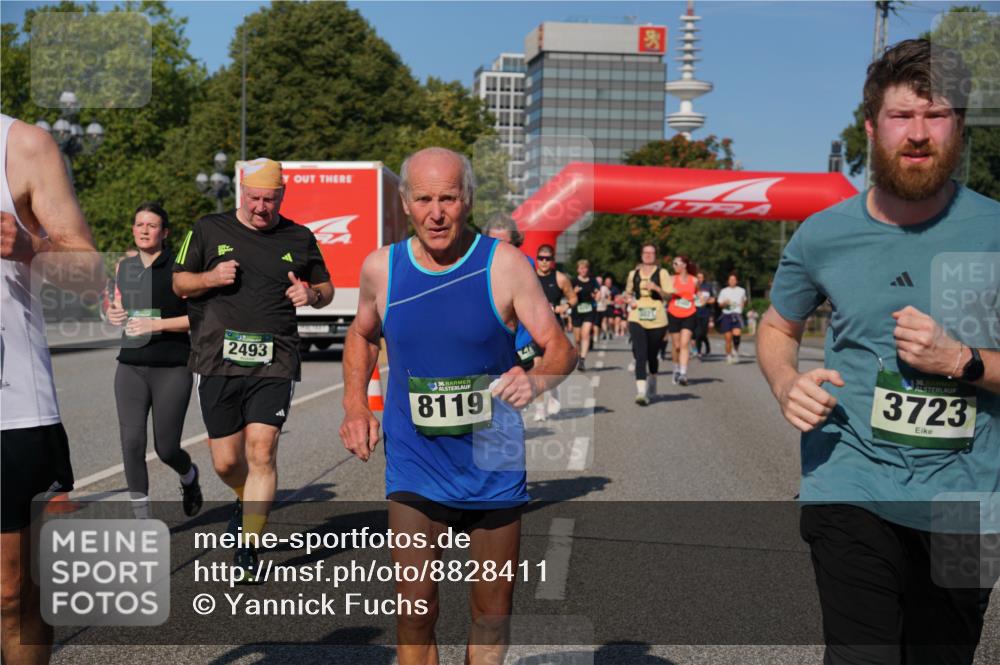07.09.2025 - BARMER Alsterlauf Yannick Fuchs http://msf.ph/oto/8828411 07.09.2025 10:13:59 Laufen 2493, 136, 8119, 136, 3723 meine-sportfotos.de