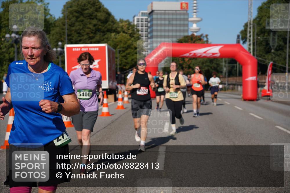 07.09.2025 - BARMER Alsterlauf Yannick Fuchs http://msf.ph/oto/8828413 07.09.2025 10:14:02 Laufen 4802, 5400 meine-sportfotos.de