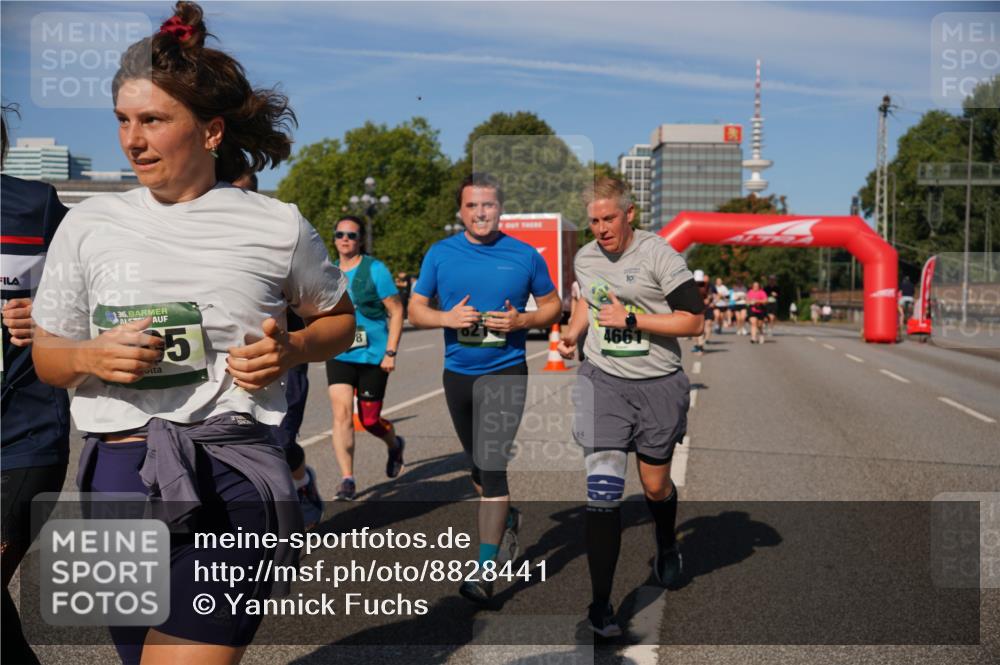 07.09.2025 - BARMER Alsterlauf Yannick Fuchs http://msf.ph/oto/8828441 07.09.2025 10:14:12 Laufen 36, 5, 8, 10, 4661 meine-sportfotos.de