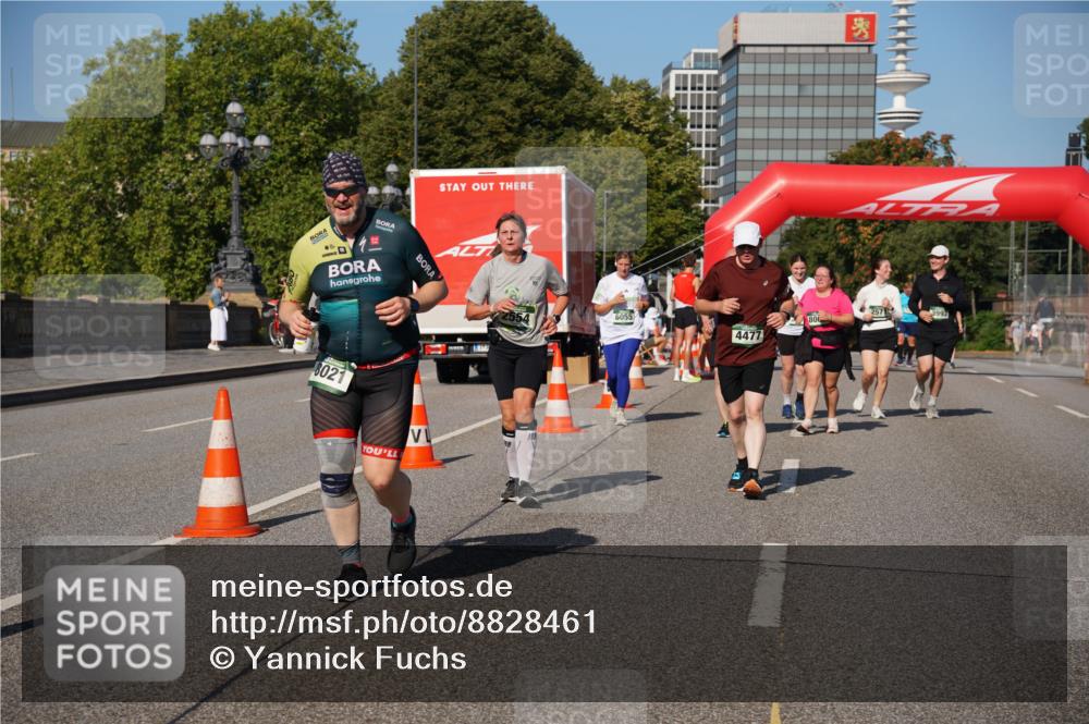 07.09.2025 - BARMER Alsterlauf Yannick Fuchs http://msf.ph/oto/8828461 07.09.2025 10:14:18 Laufen 8021, 6055, 2571, 800, 4477 meine-sportfotos.de