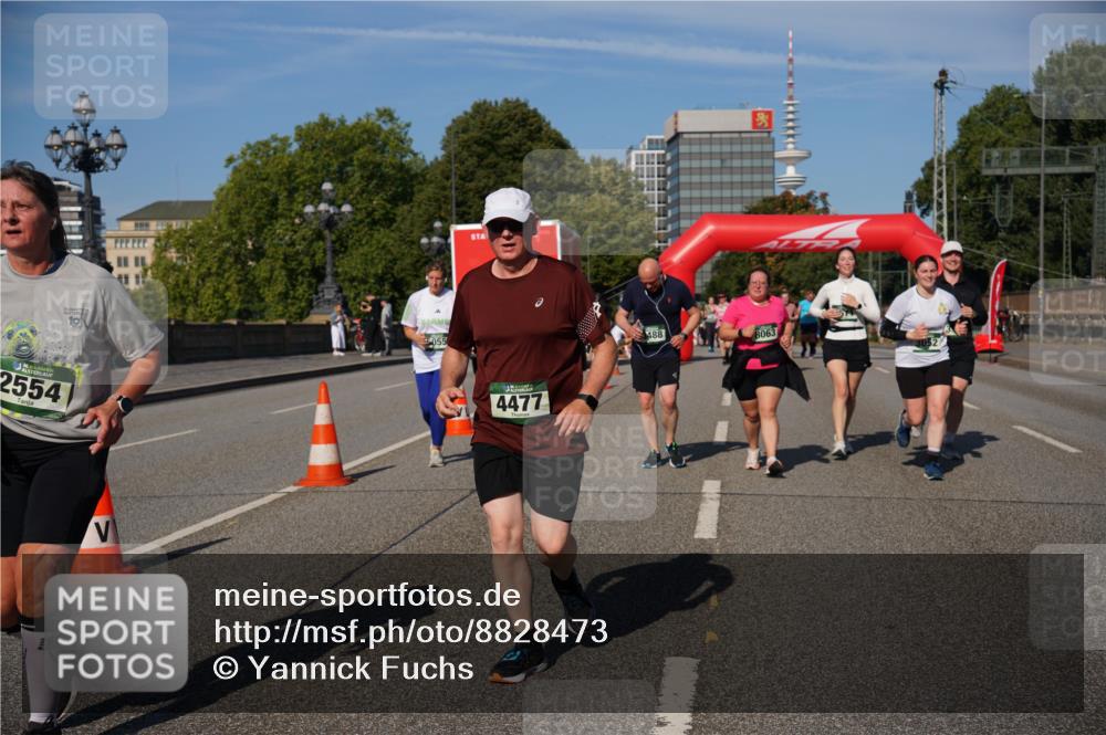 07.09.2025 - BARMER Alsterlauf Yannick Fuchs http://msf.ph/oto/8828473 07.09.2025 10:14:22 Laufen 2554, 10, 055, 4477, 488, 8063 meine-sportfotos.de