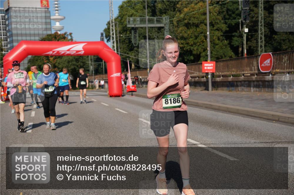 07.09.2025 - BARMER Alsterlauf Yannick Fuchs http://msf.ph/oto/8828495 07.09.2025 10:14:31 Laufen 2587, 219, 8186 meine-sportfotos.de
