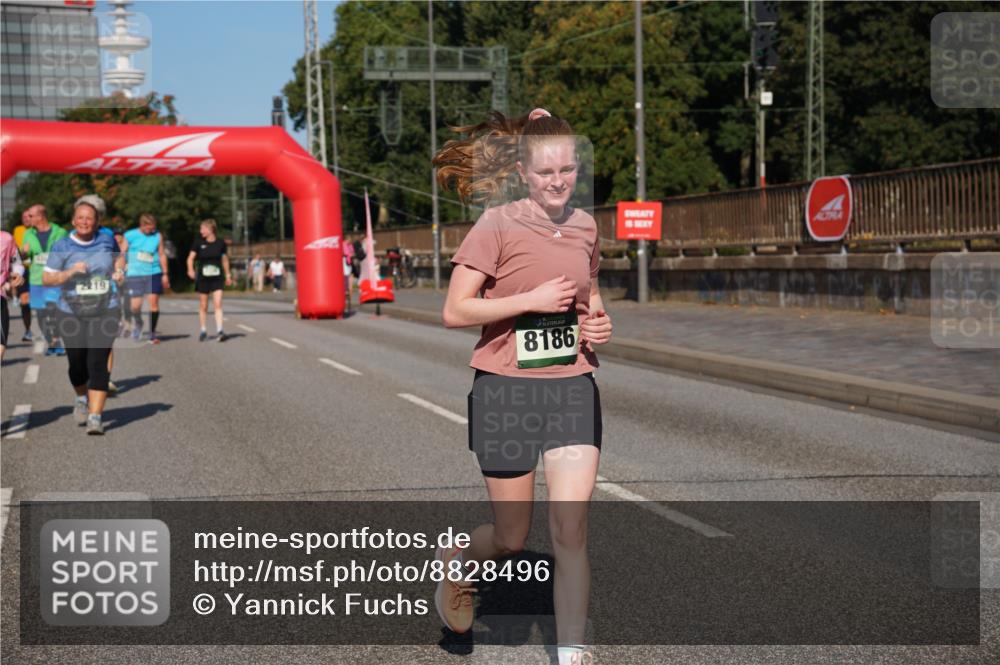 07.09.2025 - BARMER Alsterlauf Yannick Fuchs http://msf.ph/oto/8828496 07.09.2025 10:14:31 Laufen 8186 meine-sportfotos.de