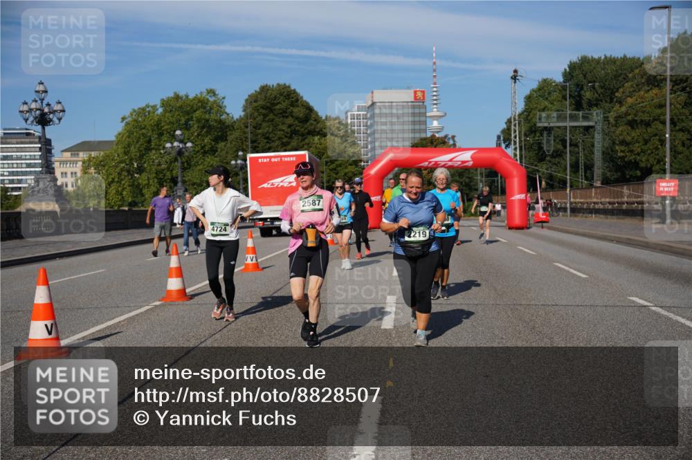 07.09.2025 - BARMER Alsterlauf Yannick Fuchs http://msf.ph/oto/8828507 07.09.2025 10:14:34 Laufen 4724, 2587, 2219 meine-sportfotos.de