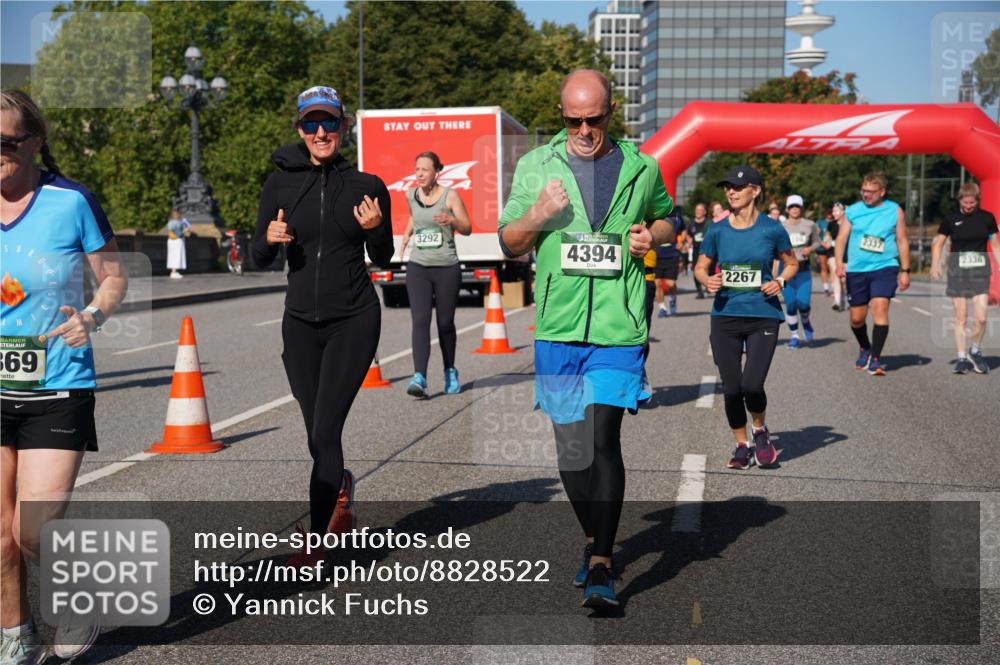 07.09.2025 - BARMER Alsterlauf Yannick Fuchs http://msf.ph/oto/8828522 07.09.2025 10:14:38 Laufen 69, 3292, 4394, 2267, 2337, 2336 meine-sportfotos.de