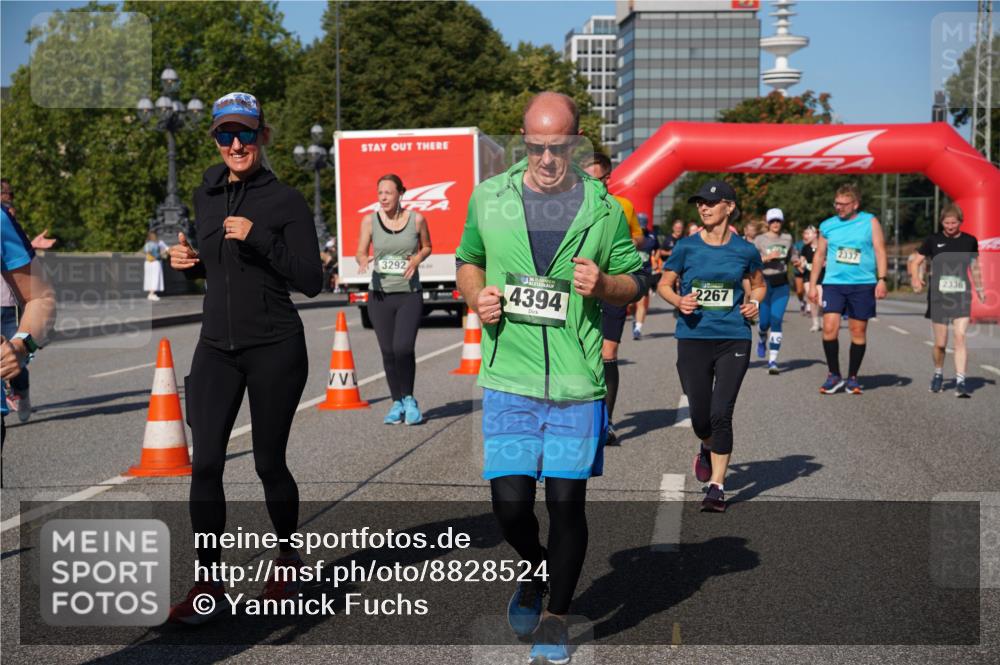 07.09.2025 - BARMER Alsterlauf Yannick Fuchs http://msf.ph/oto/8828524 07.09.2025 10:14:39 Laufen 3292, 6, 4394, 2267, 2337, 2336 meine-sportfotos.de
