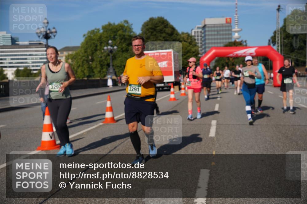 07.09.2025 - BARMER Alsterlauf Yannick Fuchs http://msf.ph/oto/8828534 07.09.2025 10:14:42 Laufen 3292, 3291 meine-sportfotos.de