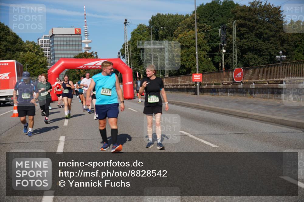 07.09.2025 - BARMER Alsterlauf Yannick Fuchs http://msf.ph/oto/8828542 07.09.2025 10:14:46 Laufen 2625, 3092, 2337, 2336 meine-sportfotos.de