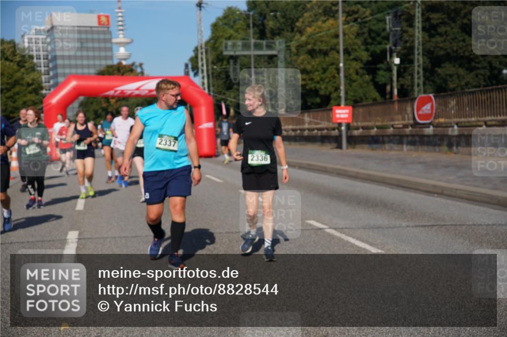 07.09.2025 - BARMER Alsterlauf Yannick Fuchs http://msf.ph/oto/8828544 07.09.2025 10:14:46 Laufen 2337, 2336 meine-sportfotos.de