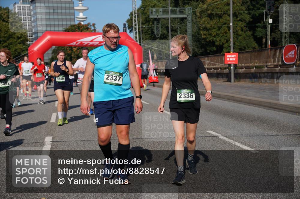 07.09.2025 - BARMER Alsterlauf Yannick Fuchs http://msf.ph/oto/8828547 07.09.2025 10:14:47 Laufen 3092, 3849, 206, 2337, 2336 meine-sportfotos.de
