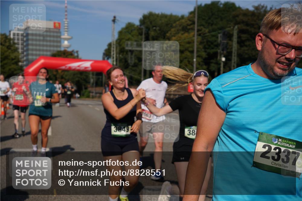 07.09.2025 - BARMER Alsterlauf Yannick Fuchs http://msf.ph/oto/8828551 07.09.2025 10:14:50 Laufen 3849, 38, 36, 2337 meine-sportfotos.de