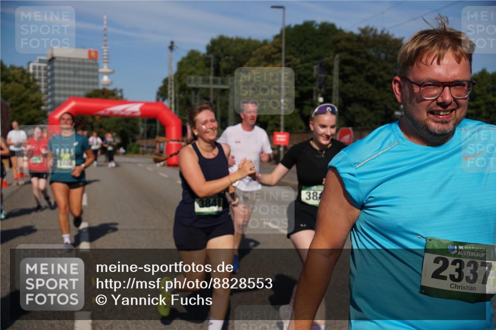 07.09.2025 - BARMER Alsterlauf Yannick Fuchs http://msf.ph/oto/8828553 07.09.2025 10:14:50 Laufen 5706, 3849, 38, 36, 2337 meine-sportfotos.de