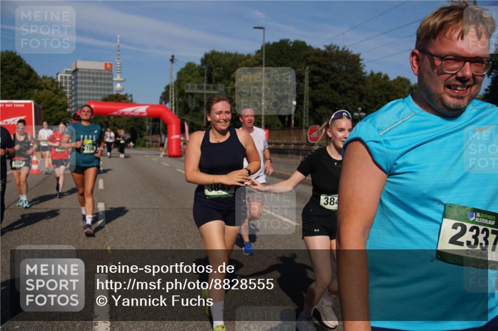 07.09.2025 - BARMER Alsterlauf Yannick Fuchs http://msf.ph/oto/8828555 07.09.2025 10:14:51 Laufen 306, 706, 3843, 384, 36, 2337 meine-sportfotos.de