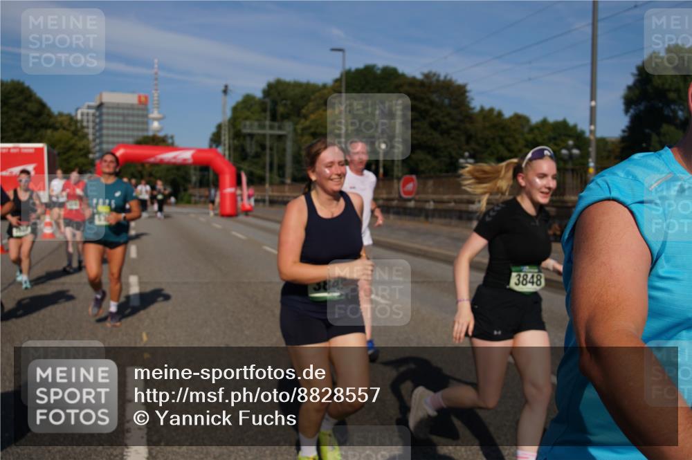 07.09.2025 - BARMER Alsterlauf Yannick Fuchs http://msf.ph/oto/8828557 07.09.2025 10:14:51 Laufen 384, 3848 meine-sportfotos.de