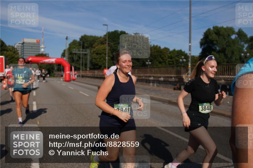 07.09.2025 - BARMER Alsterlauf Yannick Fuchs http://msf.ph/oto/8828559 07.09.2025 10:14:51 Laufen 25, 3848, 2849 meine-sportfotos.de